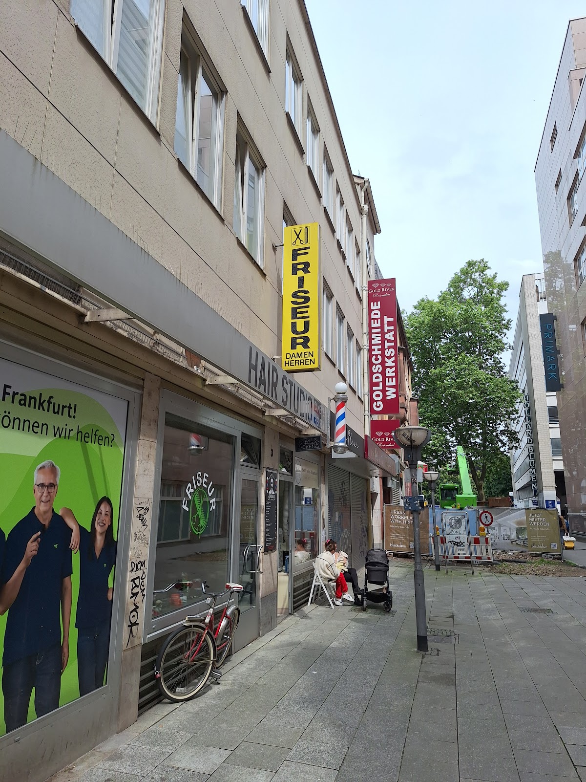 Moderner Arbeitsplatz im Barbershop